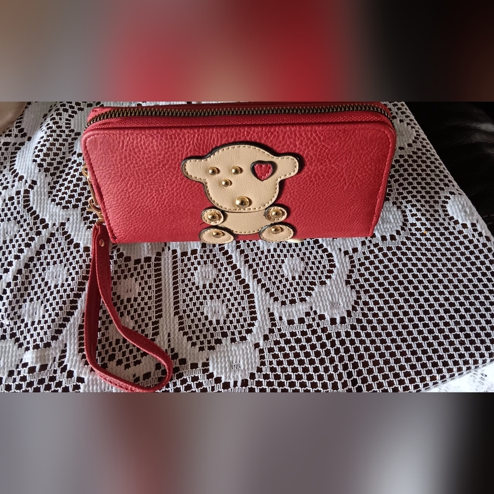 Teddy Bear Zip Around Wallet, 12 Card Slots, Center Zip Pocket, NWOT, Red/Cream